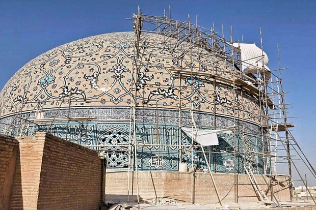با ۱۰ میلیون تومان نمی‌شود گنبد شیخ لطف‌الله را نجات داد