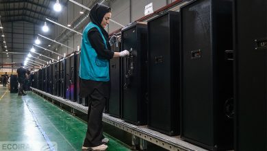 نه کارفرما می‌تواند بپردازد، نه کارگر می‌تواند زندگی کند