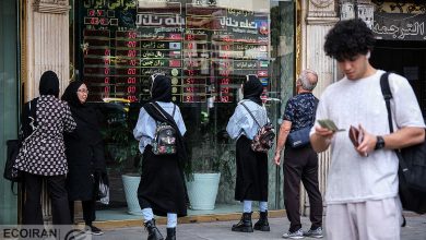 بورس از محدوده مقاومتی برگشت/ ارز ترجیحی ۲۸ هزار تومان ماند