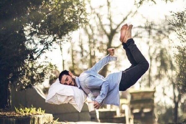 چرا در خواب حس سقوط می‌کنیم؟