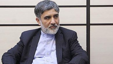 کلید حل بسیاری از مشکلات اقتصادی کشور در جلب دوباره اعتماد مردم نهفته است