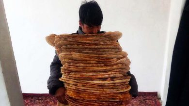 انتقاد رئیس کارگروه آرد و نان از استفاده اتباع غیرقانونی از یارانه نان و بنزین
