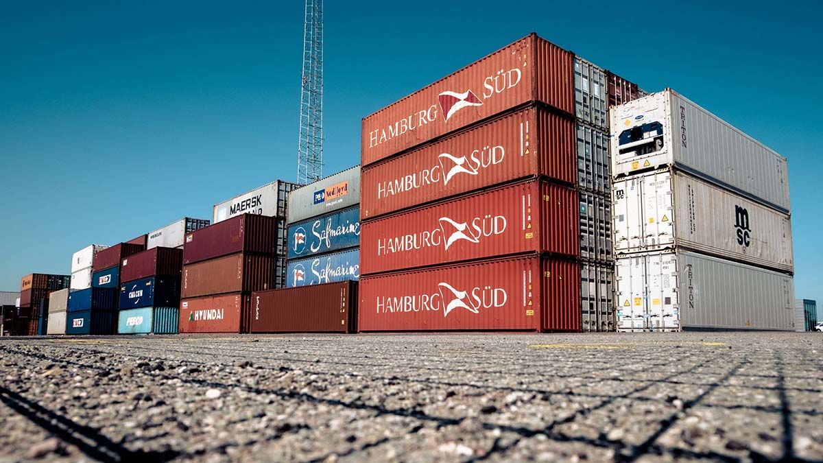 صدای بحران از عمق گمرک؛ ایران در حال از دست دادن بازارهای منطقهای و جهانی است؟