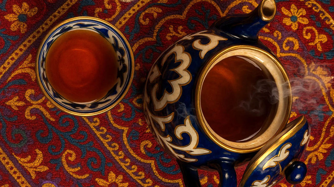 آیا چای جایگزین مناسبی برای آب است ؟