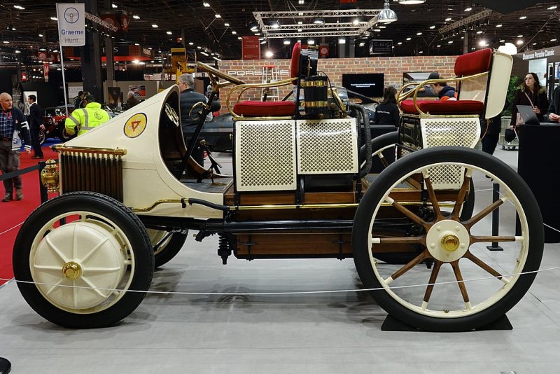 از پورشه ۱۹۰۰ تا امروز: جدال هیبریدی‌ها و بنزینی‌ها در بازار جهانی