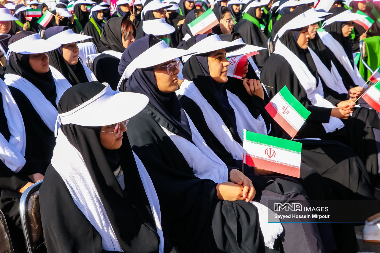آغاز سال تحصیلی با نکوداشت یاد شهدای جنگ ۱۲ روزه از اول مهر
