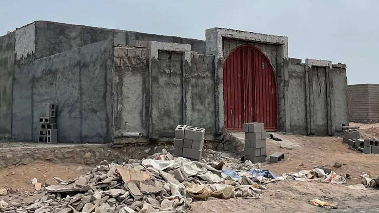 جزیره هرمز فقط یک سرویس بهداشتی عمومی دارد ! / اقامتگاه های بدون مجوز در جزیره، مثل قارچ در حال رشد هستند/ شهروندان زباله هایشان را در جزیره رها می کنند و اغلب مناطق کثیف است