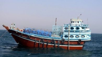 قاچاق دو هزار کارتن کمپوت هلو در بندر لنگه!