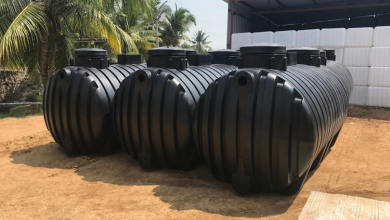 سپتیک تانک راهکاری پایدار برای تصفیه اولیه فاضلاب است که با کاهش آلودگی آب‌ها و خاک، حفاظت از محیط زیست و استفاده بهینه از منابع آب را ممکن می‌سازد.