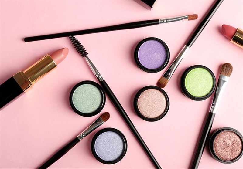 انتشار فهرست محصولات آرایشی غیرمجاز/ خط چشم پاریس غیرمجاز است