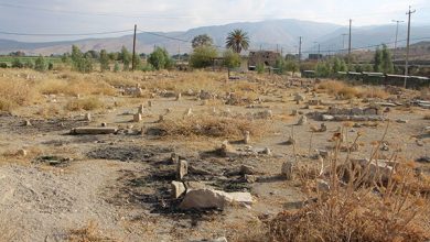 جویندگان گنج گورستان قاجاری را زیر و رو کرده‌اند