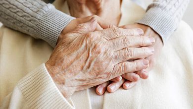 حمایت عاطفی در دوران سالمندی؛ بازآفرینی امید در سایه همدلی