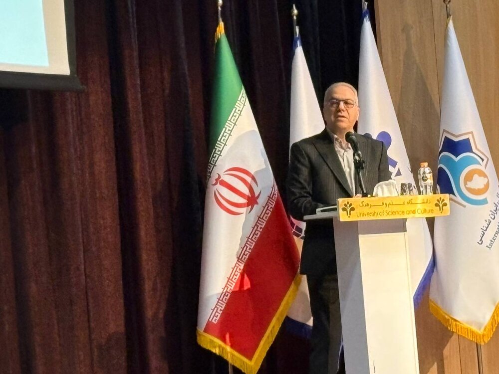 گردهمایی جمعی از ایران‌شناسان خارجی و داخلی در تهران و طرح چند مسئله