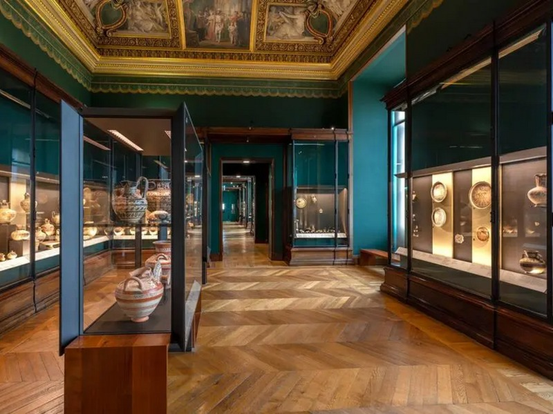 یکی از گالری‌های لوور تعطیل شد