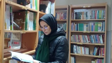 بانویی که سنگر علم، هنر و مادری را توامان مدیریت میکند