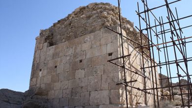 خراب‌کاری در آرامگاهِ فیلسوف ساسانی! + عکس