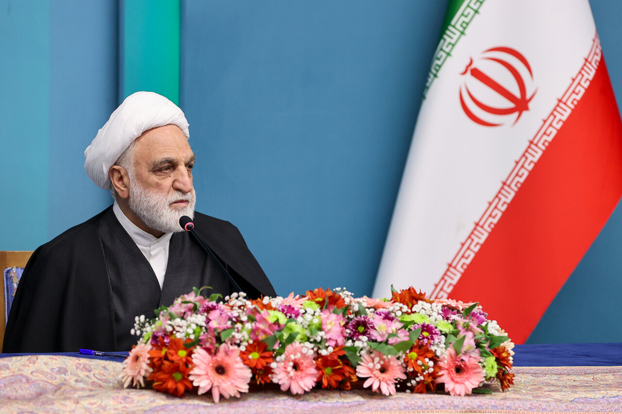 در اسلام زن، گل است و این گفتمان تفاوت آشکاری با مکتب غربی دارد