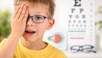 چگونه والدین می‌توانند از مشکلات بینایی کودکان خود پیشگیری کنند؟