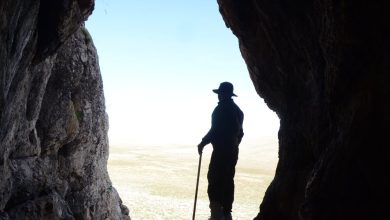 یک باستان شناس: حفاران غیرمجاز به جان غارهای پارینه سنگی افتاده‌اند