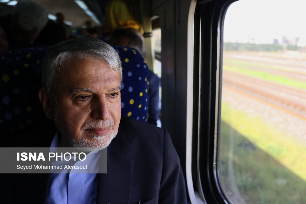دولت از مشکلات و فشار بر مردم عذرخواهی می‌کند/ گردشگری یزد باید جهانی‌تر معرفی شود