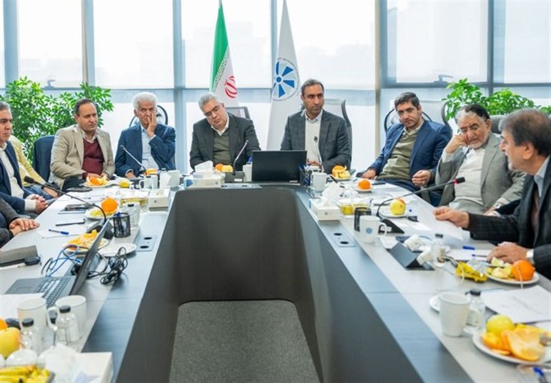 رونمایی از بسته 700 همتی دولت برای نجات صنایع از شوک ارزی