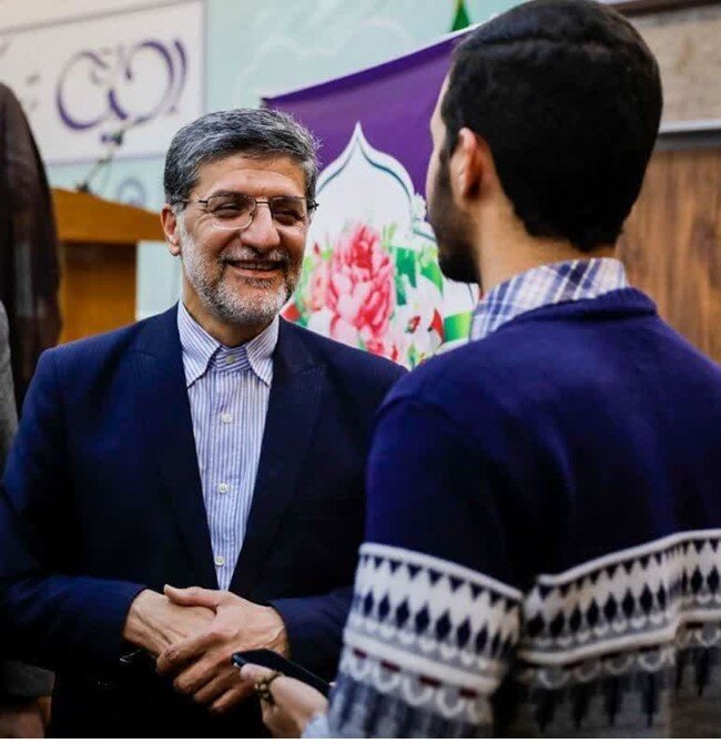 انقلاب اسلامی و پی‌جویی آرمان جامعه توحیدی / نسل جوان و نوجوان در خط مقدم تحقق ارزش‌ها