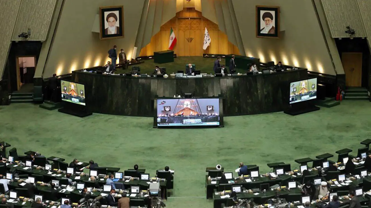 بررسی ایرادات واگذاری ایران خودرو به کروز در دستور امروز مجلس