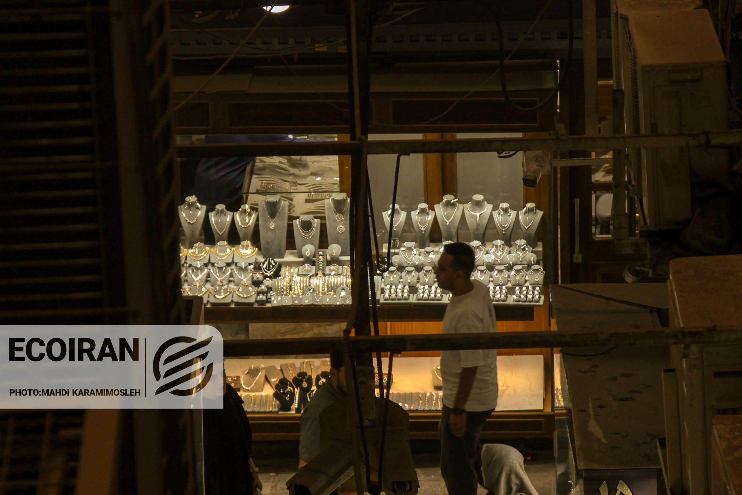 قیمت طلای 18عیار امروز یک شنبه 12بهمن/ طلا به کانال 18میلیونی برگشت