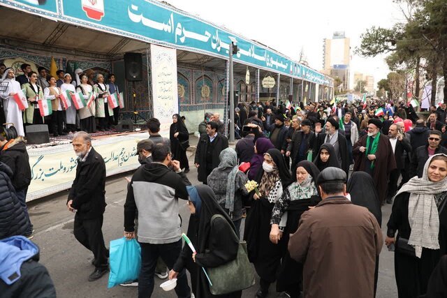 مردم در برابر فشار و تهدید تسلیم نمی‌شوند