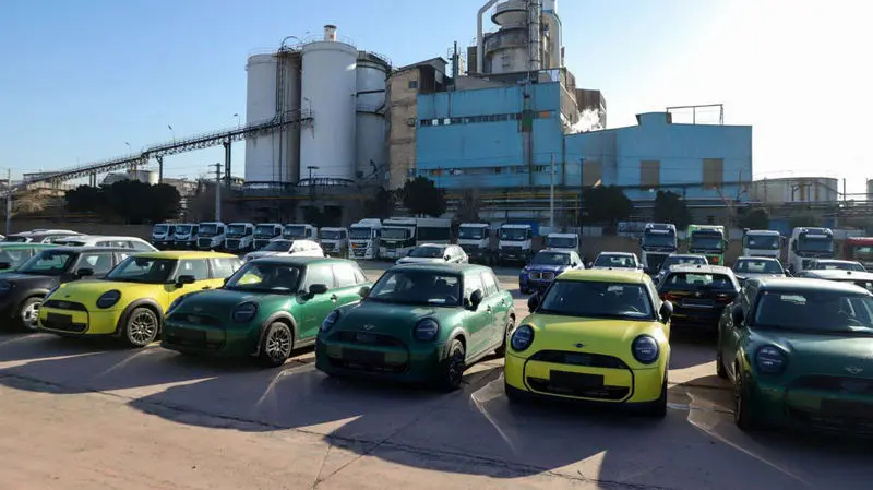 خودروهای وارداتی  در گمرک تعیین و تکلیف شدند