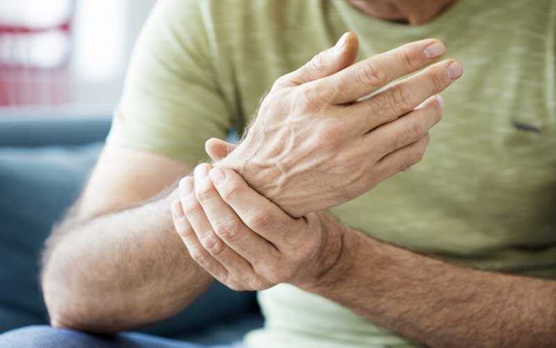 روماتیسم فقط درد مفاصل نیست؛ از درگیری قلب و ریه تا سکته در سنین پایین