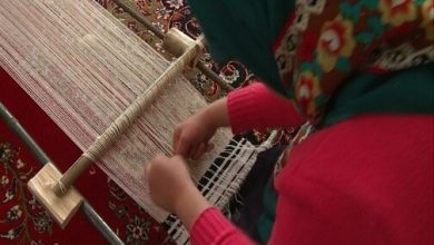 تشکیل زنجیره تولید چوغا از تأمین پشم و نخ تا بافت نهایی در الیگودرز