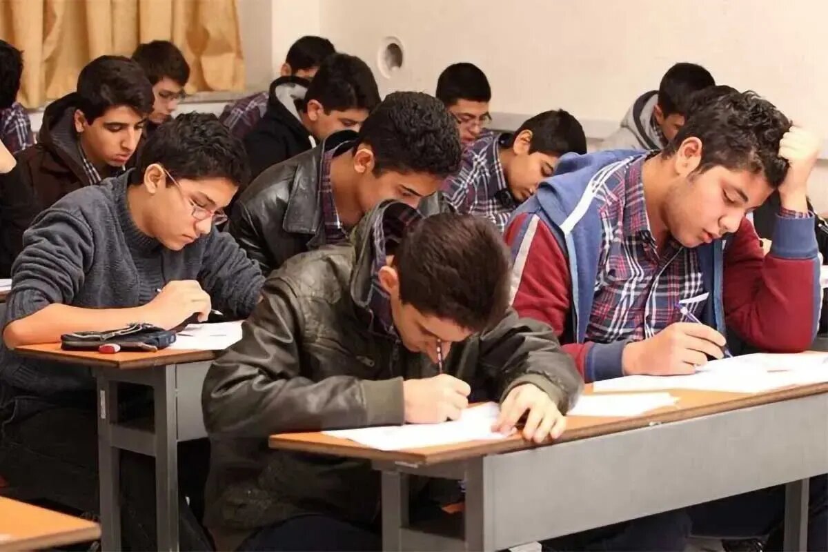 شرایط تغییر رشته پایه دهم + جزئیات زمان ثبت درخواست، امتحانات و هزینه تغییر رشته