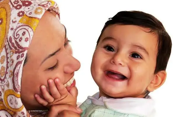 شرایط دریافت حقوق مرخصی زایمان اعلام شد؛ چه مادرانی مشمول میشوند؟