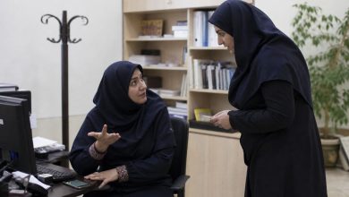 چرا بعضی‌ها با صدای بلند صحبت می‌کنند؟