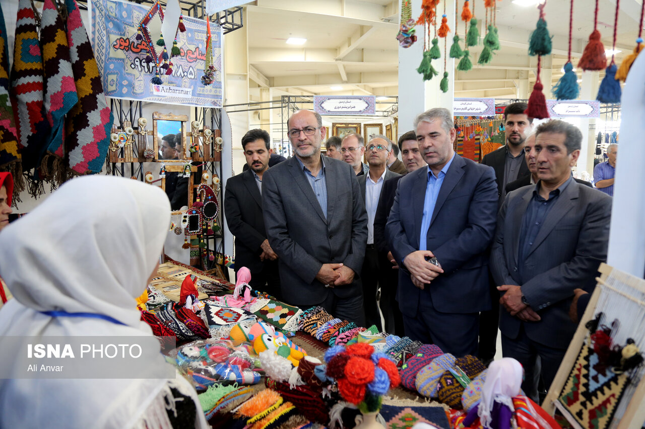 ۸.۵ همت تسهیلات برای هنرمندان صنایع‌ دستی در سال ۱۴۰۵ پرداخت می‌شود