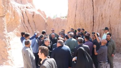 بازدید صالحی‌امیری از حمام و قلعه تاریخی پاده و سیاه‌چادر عشایر ایل الیکایی در آرادان