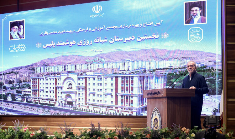 دانش‌آموزان ذخایر اصلی و آینده‌سازان ایران هستند