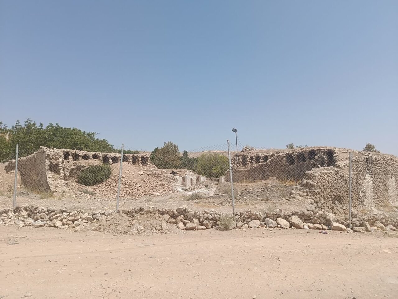 مرمت و ساماندهی کاروانسرای تاریخی دوکوهک شیراز در پیچ‌وخم سرمایه‌گذاری