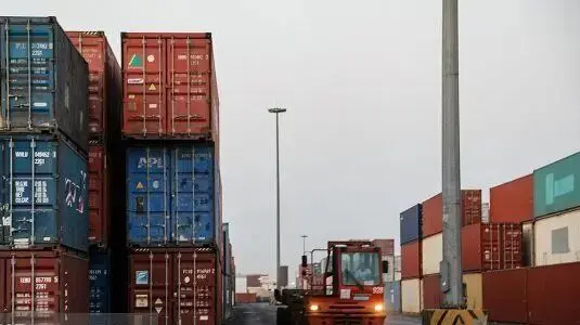تمدید مصوبه ترخیص درصدی کالا‌ها در گمرکات تا ۱۵ آبان ۱۴۰۵