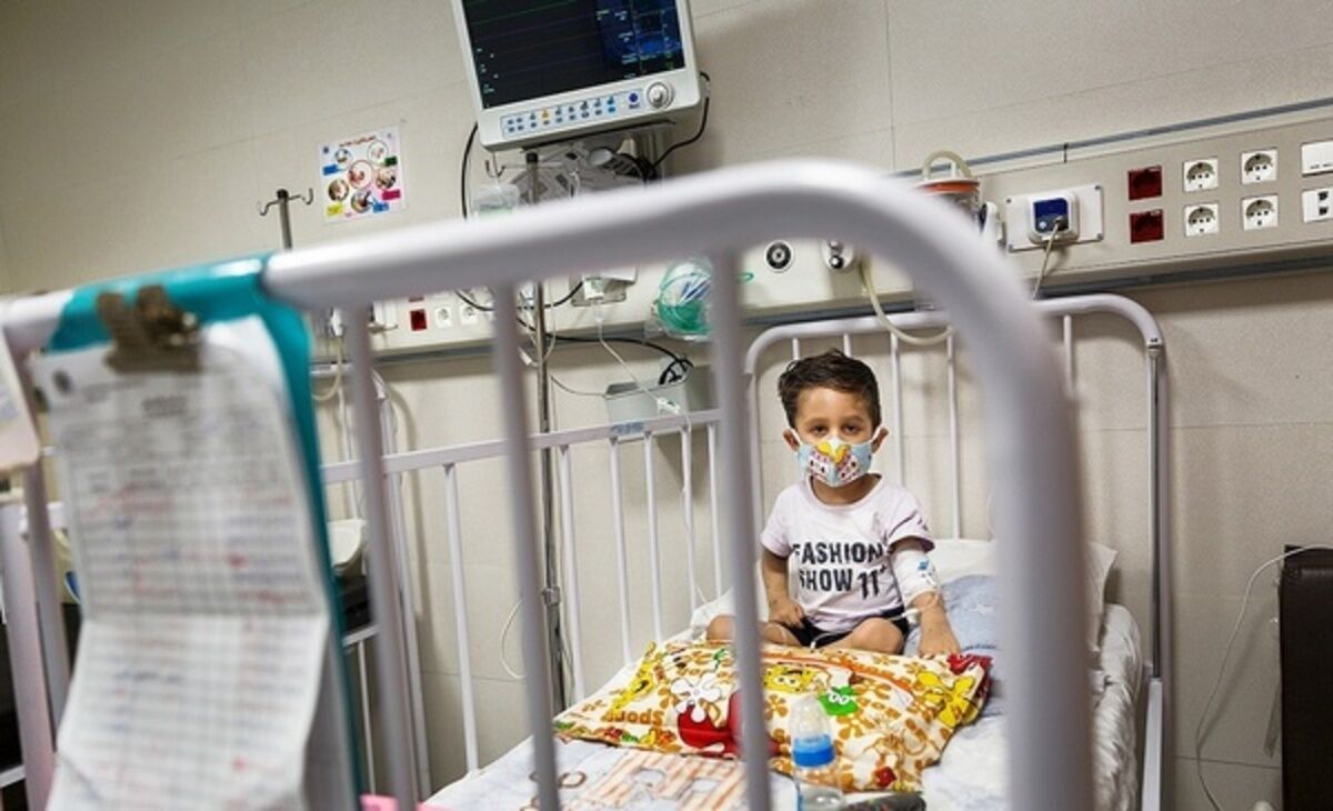معاون وزیر بهداشت: دانش‌آموز بیمار را به مدرسه نفرستید